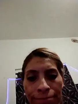 amairany27 online show from April 2026 12:02:01 AM