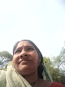 Hotty raghni online show from February 2026 09:54:01 AM