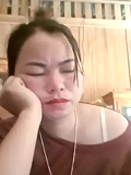 Snapshot of emlylyxinh chatting on February 2026 08:24:07 AM emlylyxinh online show from February 2026 08:24:07 AM