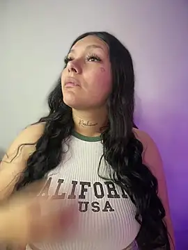 Snapshot of Miia__Taylor chatting on February 2026 01:59:02 AM Miia Taylor online show from February 2026 01:59:02 AM