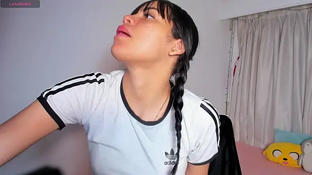 kendall hernandez online show from February 2026 02:13:01 PM