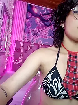 Snapshot of KittyLatina_02 chatting on February 2026 04:09:02 AM KittyLatina 02 online show from February 2026 04:09:02 AM