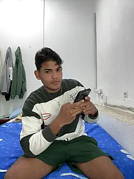 Snapshot of DavShi chatting on February 2026 07:19:02 PM DavShi online show from February 2026 07:19:02 PM