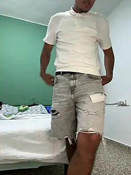 Snapshot of DavShi chatting on March 2026 08:26:01 PM DavShi online show from March 2026 08:26:01 PM