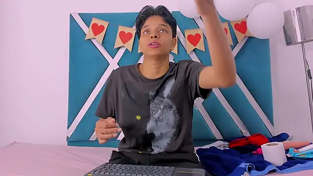 Snapshot of natasha_and_zoe chatting on February 2026 05:55:01 PM natasha and zoe online show from February 2026 05:55:01 PM