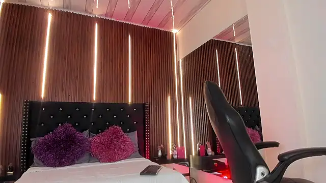 Snapshot of Viannca__ chatting on March 2026 04:29:01 AM Viannca online show from March 2026 04:29:01 AM