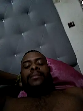 Snapshot of Tuverdugo12 chatting on February 2026 02:24:01 PM Tuverdugo12 online show from February 2026 02:24:01 PM