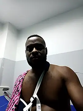 Snapshot of Tuverdugo12 chatting on February 2026 02:43:01 AM Tuverdugo12 online show from February 2026 02:43:01 AM