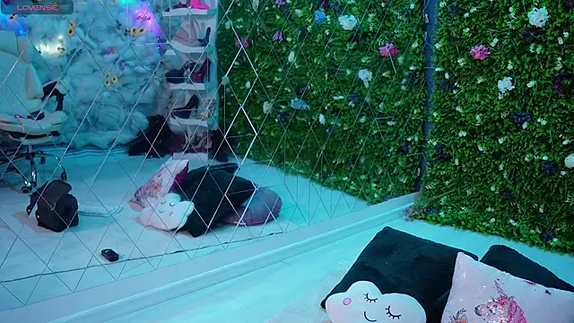 Baby nico online show from February 2026 07:29:01 PM