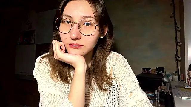 Snapshot of Miaaa_Moon chatting on February 2026 04:33:01 PM Miaaa Moon online show from February 2026 04:33:01 PM