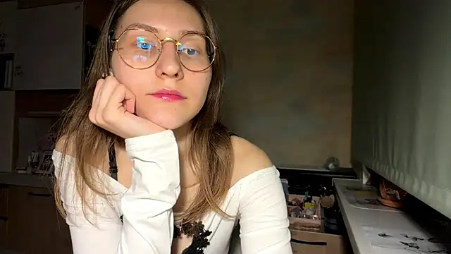 Snapshot of Miaaa_Moon chatting on April 2026 08:57:02 PM Miaaa Moon online show from April 2026 08:57:02 PM