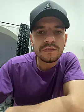 Snapshot of alessand180521 chatting on February 2026 07:52:01 PM alessand180521 online show from February 2026 07:52:01 PM