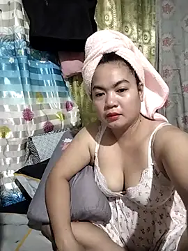 Snapshot of Zyramae_25 chatting on February 2026 09:14:01 AM Zyramae 25 online show from February 2026 09:14:01 AM