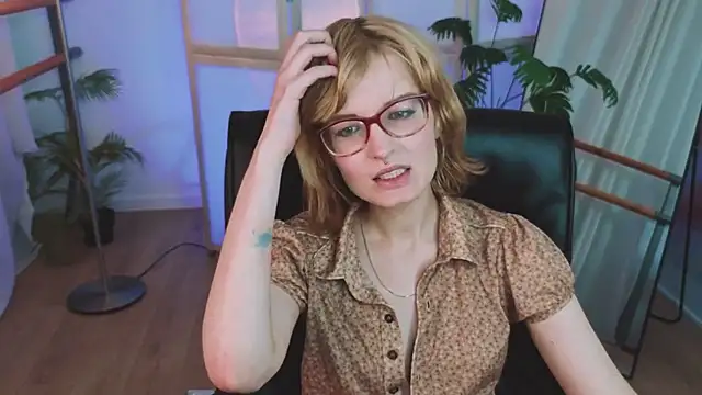 Snapshot of Akimo_ chatting on February 2026 02:04:02 PM Akimo online show from February 2026 02:04:02 PM