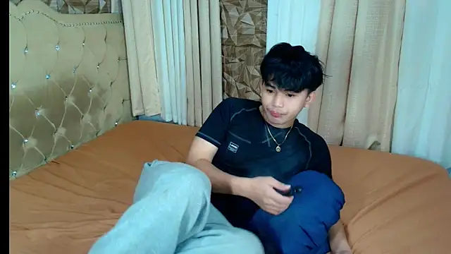 Snapshot of xlovercutietwink chatting on February 2026 04:56:02 PM xlovercutietwink online show from February 2026 04:56:02 PM