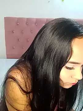 Maria x Alejandra online show from July 2026 08:33:01 PM