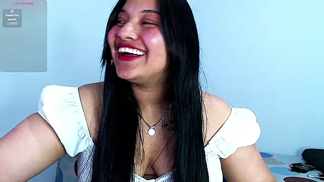 Snapshot of emily-rousee- chatting on March 2026 03:19:01 AM emily-rousee- online show from March 2026 03:19:01 AM