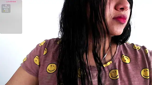 Snapshot of emily-rousee- chatting on March 2026 02:35:02 PM emily-rousee- online show from March 2026 02:35:02 PM