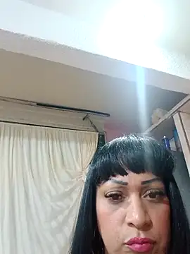Snapshot of SabrinaColin chatting on April 2026 03:32:02 AM SabrinaColin online show from April 2026 03:32:02 AM