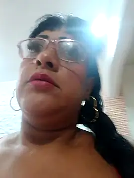 Snapshot of SabrinaColin chatting on May 2026 02:20:02 AM SabrinaColin online show from May 2026 02:20:02 AM