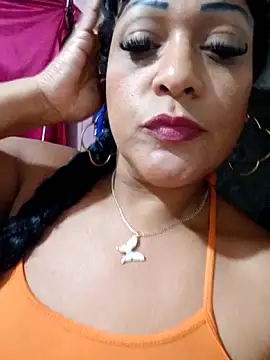 Snapshot of SabrinaColin chatting on June 2026 02:53:01 AM SabrinaColin online show from June 2026 02:53:01 AM