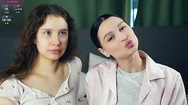 ZofiaSoshnik online show from February 2026 07:10:02 AM