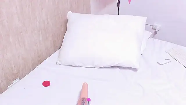 Snapshot of kelly_666 chatting on March 2026 03:21:01 AM kelly 666 online show from March 2026 03:21:01 AM