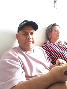 wessAndSandri online show from February 2026 07:56:01 PM