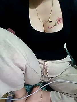 Snapshot of Tulip_ii chatting on February 2026 03:16:01 PM Tulip ii online show from February 2026 03:16:01 PM