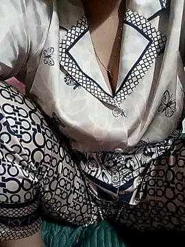 Snapshot of Tulip_ii chatting on February 2026 03:10:01 PM Tulip ii online show from February 2026 03:10:01 PM