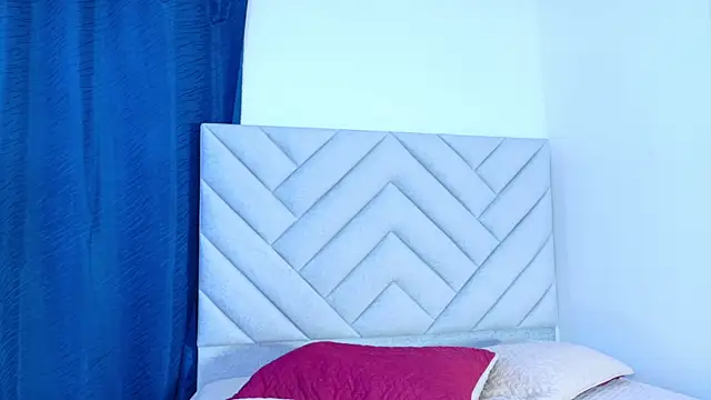 Snapshot of AnaisDream_ chatting on February 2026 10:53:02 AM AnaisDream online show from February 2026 10:53:02 AM