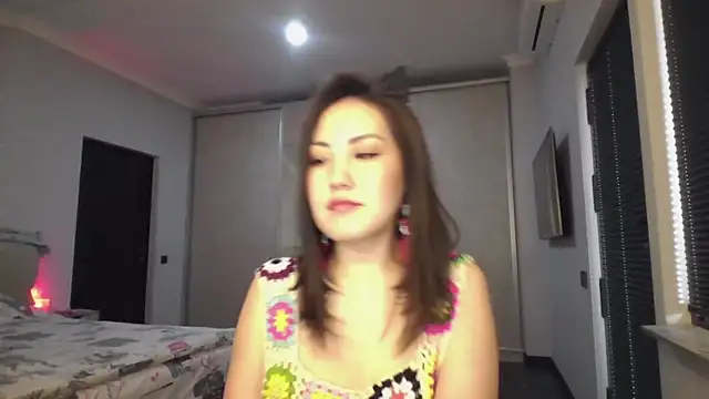 Snapshot of EllieSoft chatting on April 2026 07:09:01 AM EllieSoft online show from April 2026 07:09:01 AM