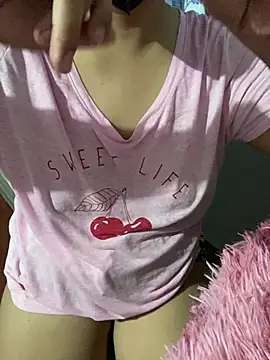 Snapshot of Amber1225 chatting on February 2026 08:39:01 PM Amber1225 online show from February 2026 08:39:01 PM