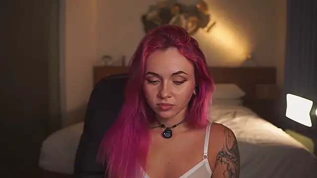 Sarah Pink online show from March 2026 01:59:02 PM