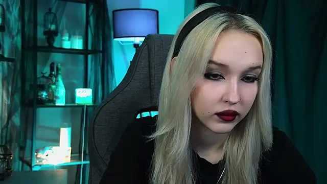 Snapshot of MaoqiBeverly chatting on February 2026 05:25:01 PM MaoqiBeverly online show from February 2026 05:25:01 PM