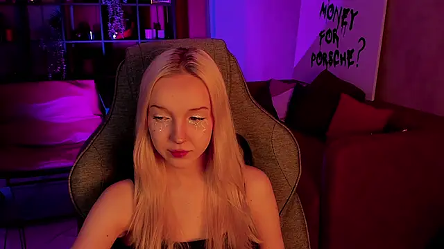 Snapshot of MaoqiBeverly chatting on February 2026 05:22:02 PM MaoqiBeverly online show from February 2026 05:22:02 PM