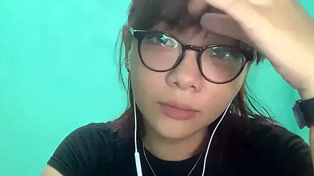 Snapshot of TerisaYellow chatting on February 2026 07:13:01 AM TerisaYellow online show from February 2026 07:13:01 AM