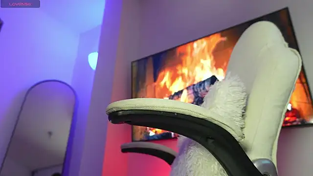 Just Lu online show from February 2026 04:14:01 PM