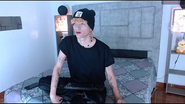 Snapshot of lucke_collins22 chatting on February 2026 06:29:02 AM lucke collins22 online show from February 2026 06:29:02 AM