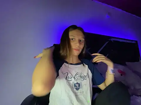 Snapshot of alison_parkerr26 chatting on February 2026 03:32:02 AM alison parkerr26 online show from February 2026 03:32:02 AM