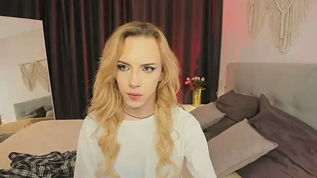 Tiffany  King online show from March 2026 08:25:01 PM