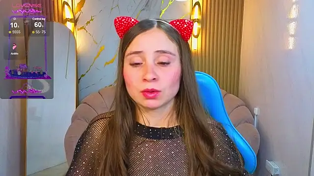 Snapshot of Ariana18_b chatting on March 2026 12:44:01 PM Ariana18 b online show from March 2026 12:44:01 PM