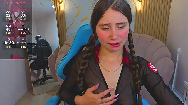 Snapshot of Ariana18_b chatting on March 2026 01:05:01 PM Ariana18 b online show from March 2026 01:05:01 PM