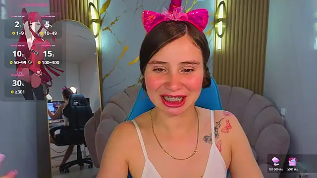 Snapshot of Ariana18_b chatting on March 2026 01:00:01 PM Ariana18 b online show from March 2026 01:00:01 PM