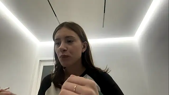 Snapshot of SofiaBlumer chatting on February 2026 03:16:02 PM SofiaBlumer online show from February 2026 03:16:02 PM