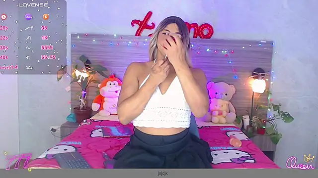 Snapshot of Sophia_Valentina chatting on May 2026 04:41:02 AM Sophia Valentina online show from May 2026 04:41:02 AM