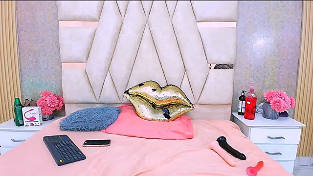 LunaMonroe1 online show from March 2026 08:59:01 PM