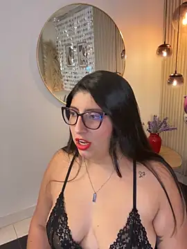Snapshot of Sally_Dvine chatting on June 2026 04:15:02 AM Sally Dvine online show from June 2026 04:15:02 AM