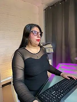 Snapshot of Sally_Dvine chatting on June 2026 04:11:02 AM Sally Dvine online show from June 2026 04:11:02 AM
