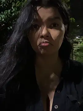 Snapshot of moonhelen chatting on March 2026 05:08:02 AM moonhelen online show from March 2026 05:08:02 AM